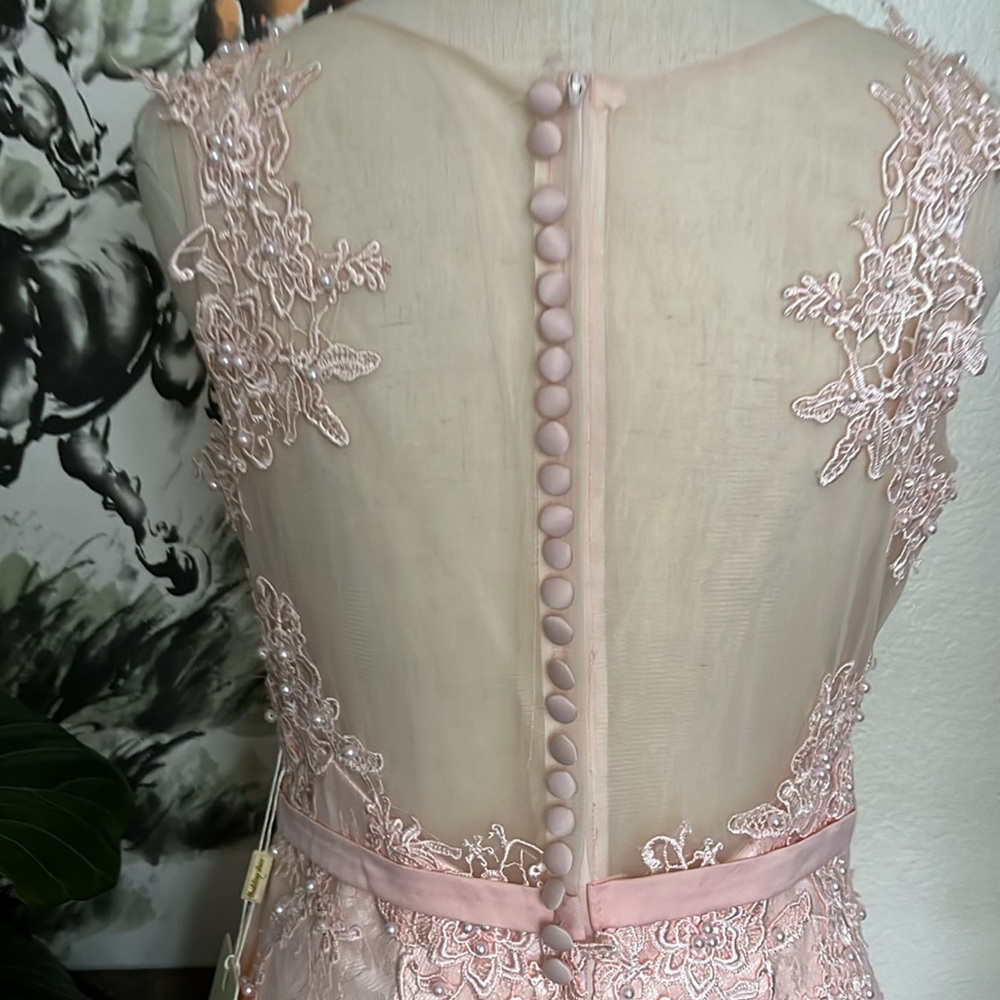 Peach colored dress - Picture 7 of 13